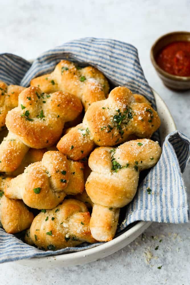 Garlic knots